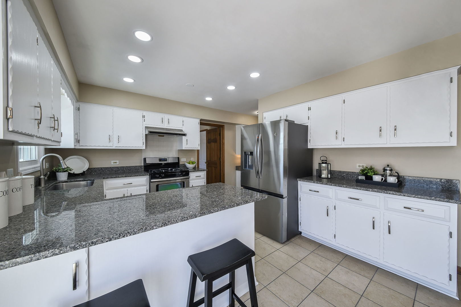 1965 Slippery Rock Road Naperville, IL 60565 - Photo 8 of 25