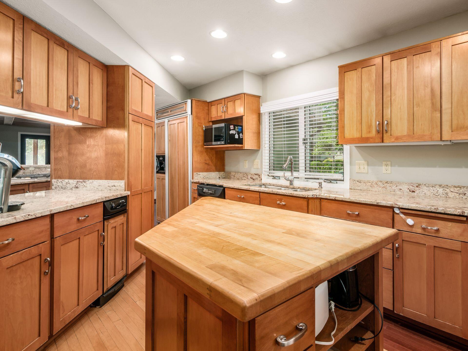 117 Forest Ridge Court Powell, OH 43065 - Photo 15 of 60 Kitchen