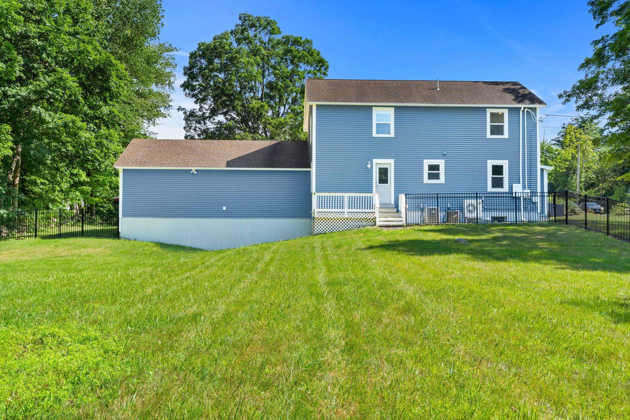 29 Harris Road Windham, NH 03087 - Photo 39 of 43