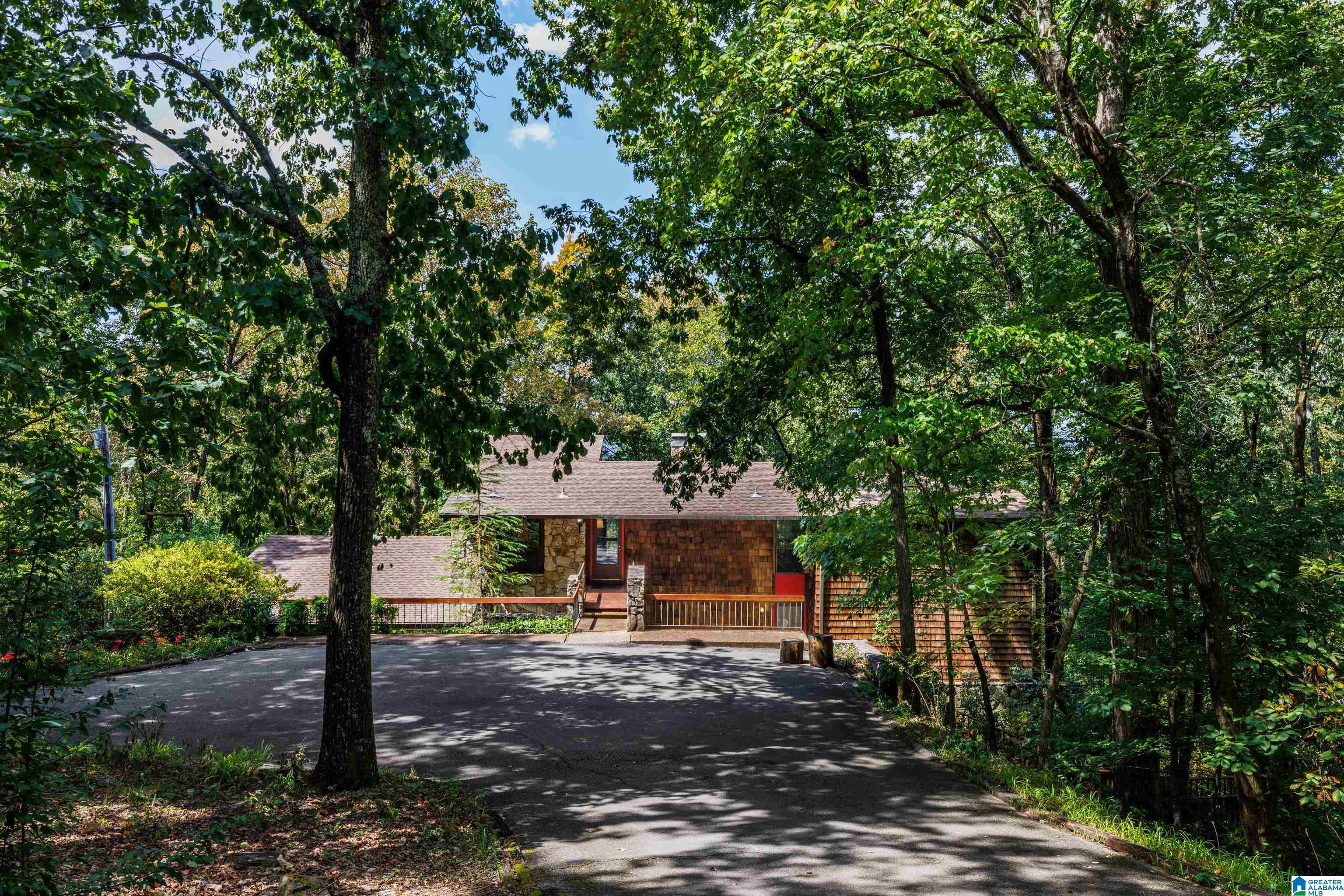 1784 Shades Crest Road Birmingham, AL 35216 - Photo 5 of 100 Gallery Image 5