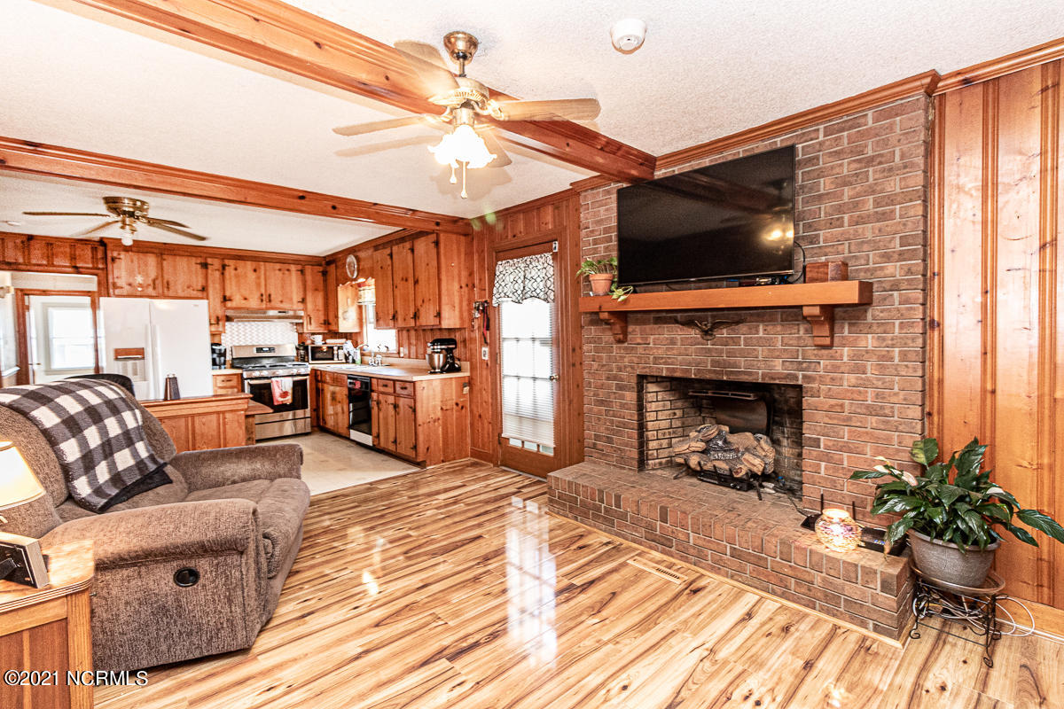 7114 Shallingtons Mill Road Macclesfield, NC 27852 - Photo 12 of 41 New Laminate Flooring