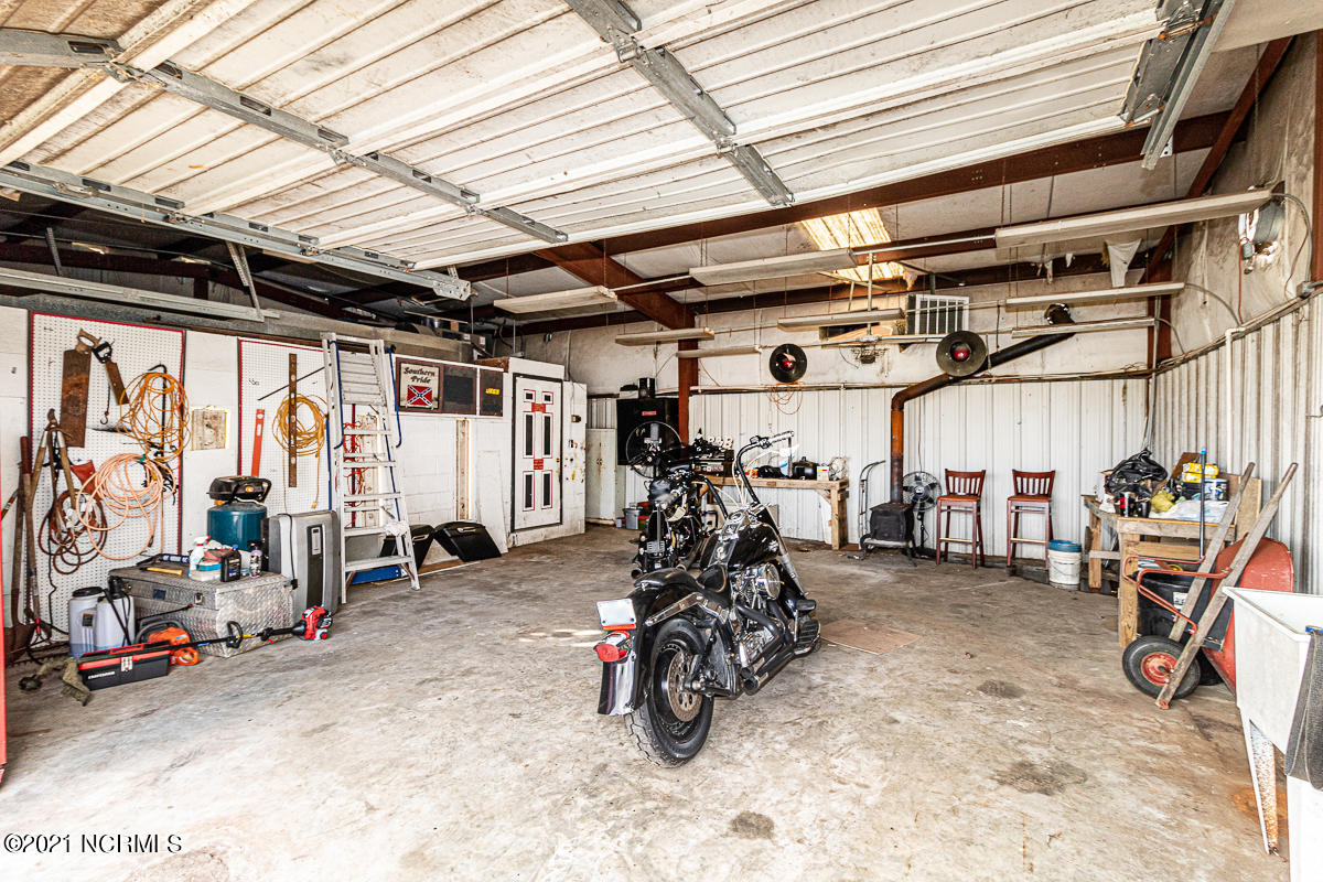 7114 Shallingtons Mill Road Macclesfield, NC 27852 - Photo 36 of 41 Interior of Shop
