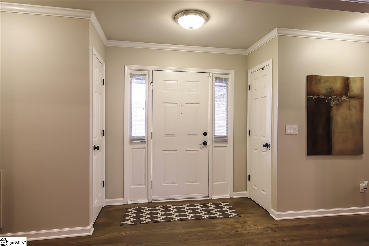 17 Treebrooke Drive Greenville, SC 29607 - Photo 4 of 25 Gallery Image 4