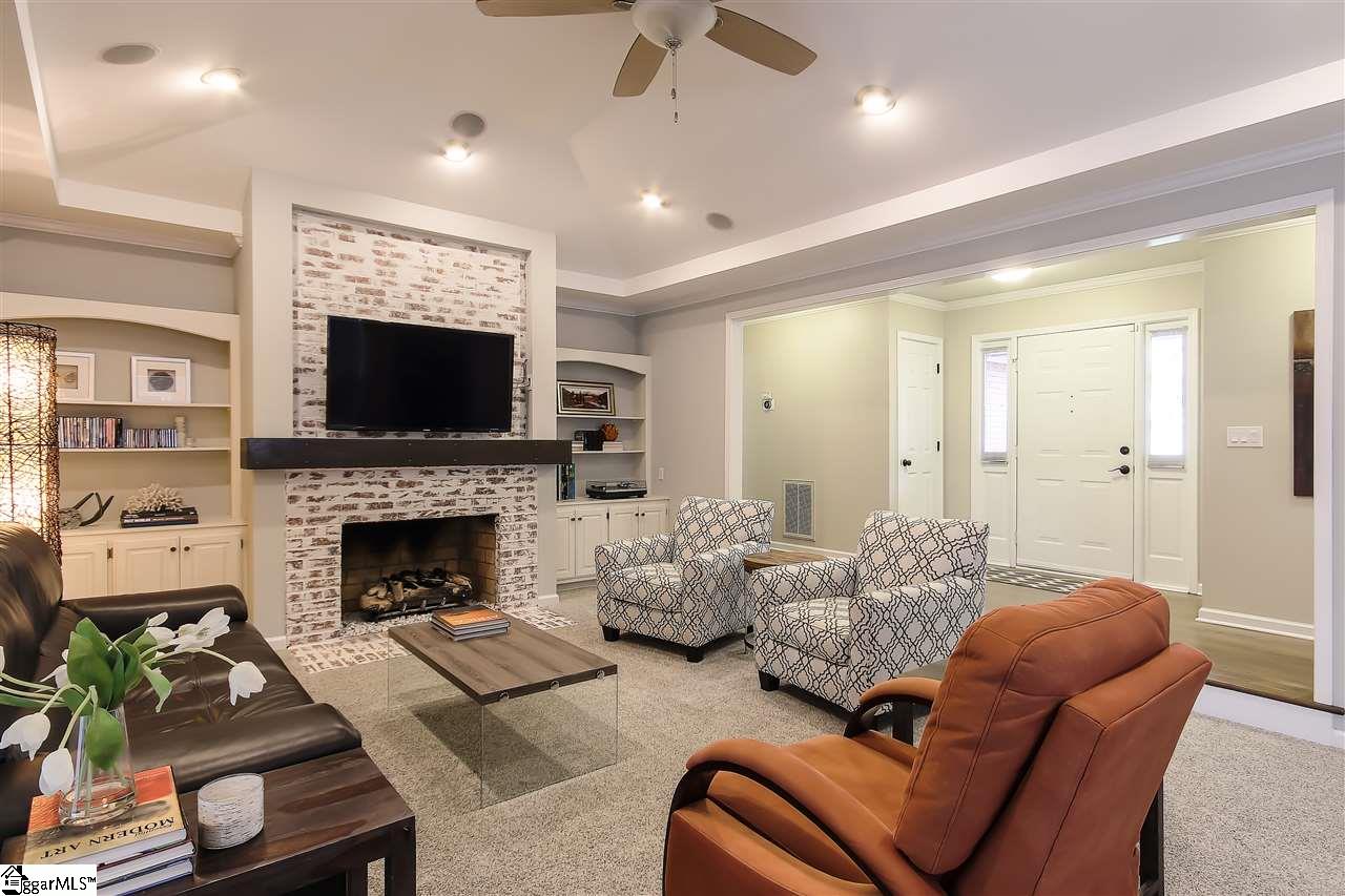 17 Treebrooke Drive Greenville, SC 29607 - Photo 5 of 25 Gallery Image 5