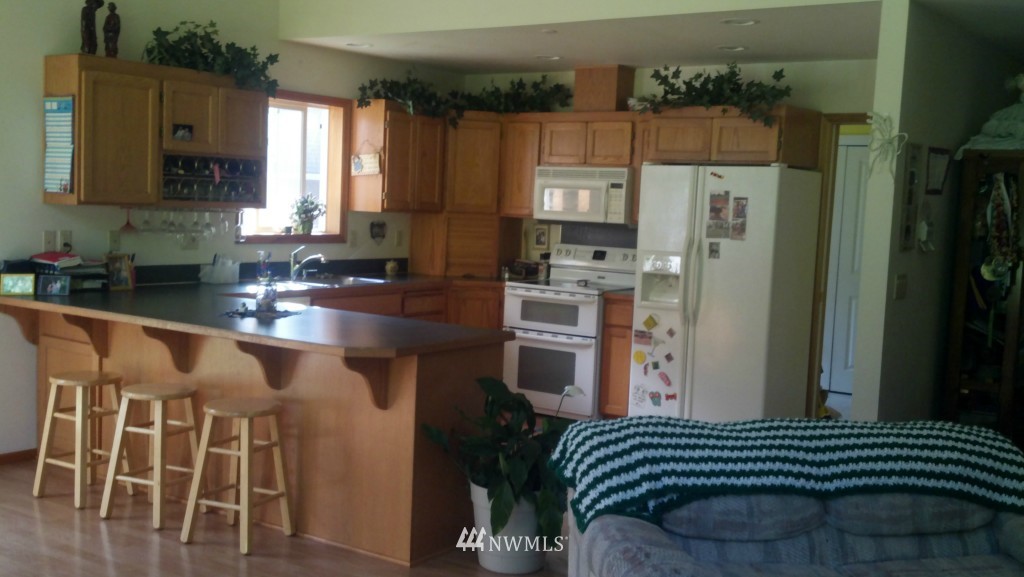 182 Rife Road Port Angeles, WA 98363 - Photo 5 of 12 Gallery Image 5