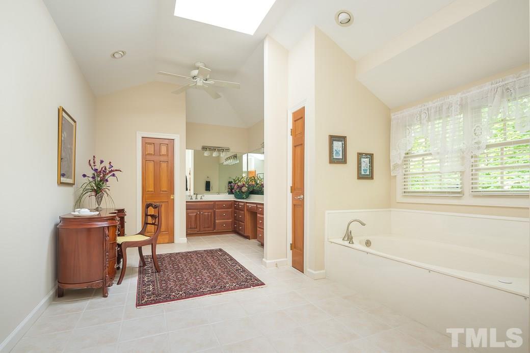 317 Northchester Way Raleigh, NC 27614 - Photo 17 of 25 Gallery Image 17