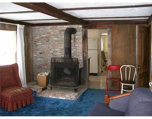 90-92 Theater Road Madison, ME 04950 - Photo 3 of 7 Living Room.