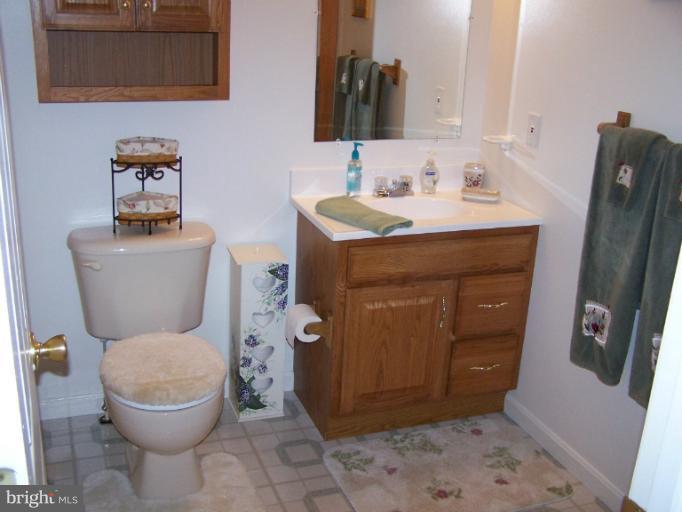 4175 Wine Road Westminster, MD 21158 - Photo 10 of 28 Hall Bath