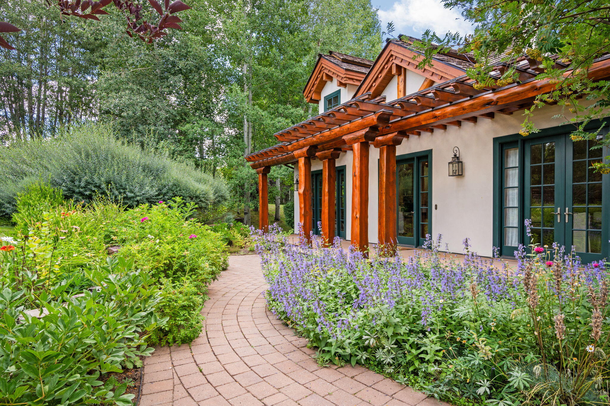 7 Rose Court Sun Valley, ID 83353 - Photo 7 of 48 Front Walkway-Patio