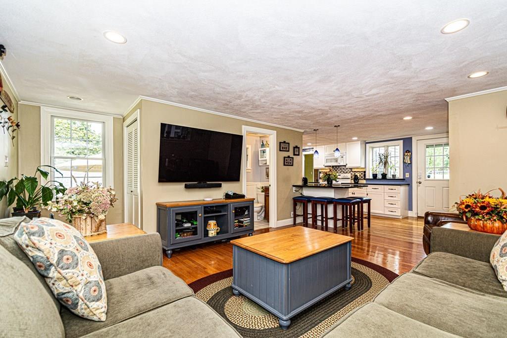 58 Bear Hill Road Reading, MA 01867 - Photo 11 of 41 Gallery Image 11