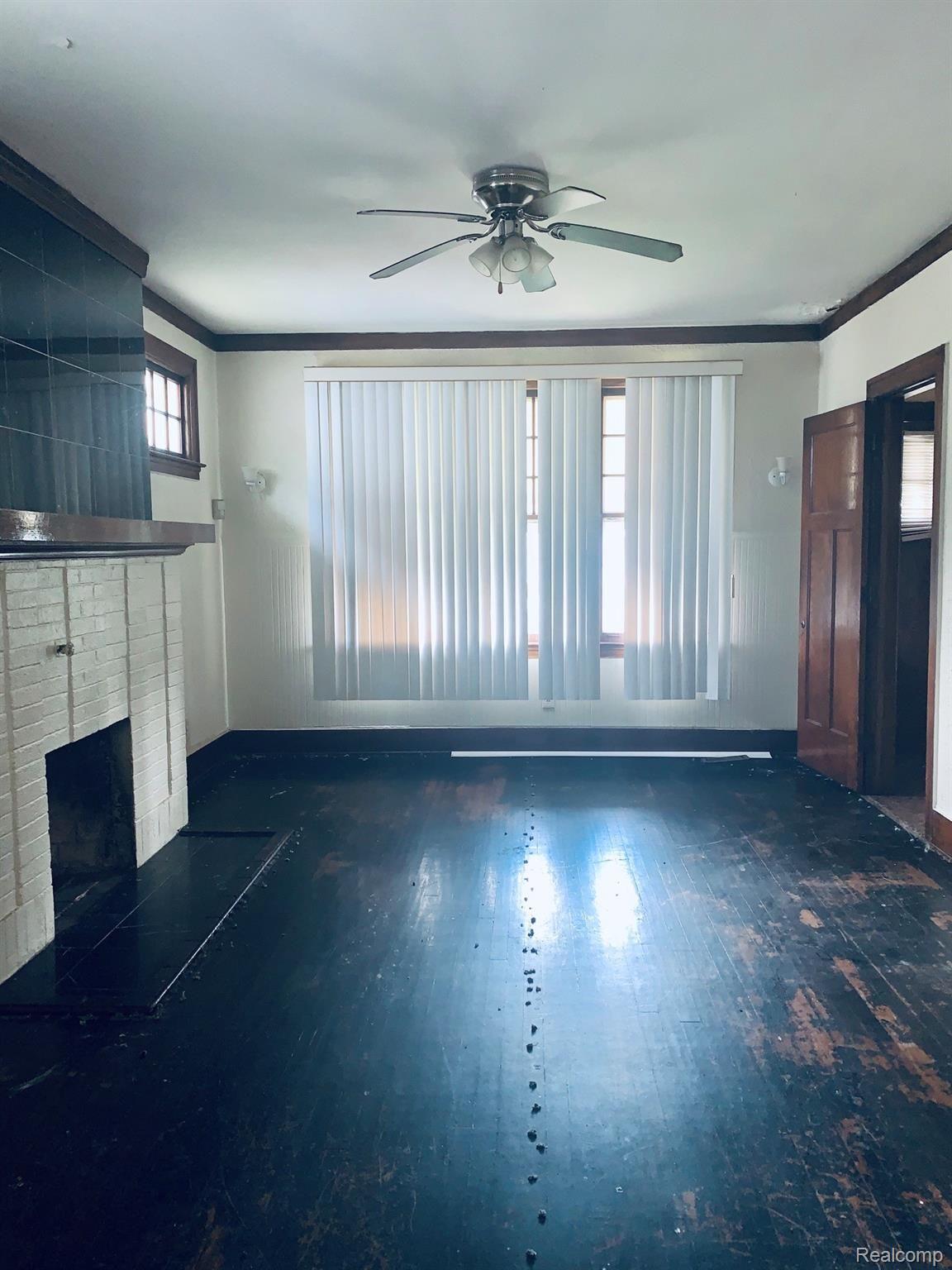 16594 Burt Road Detroit, MI 48219 - Photo 12 of 22 6F30D1E8-C4A0-4805-9DD7-29BFF805BA77.jpeg