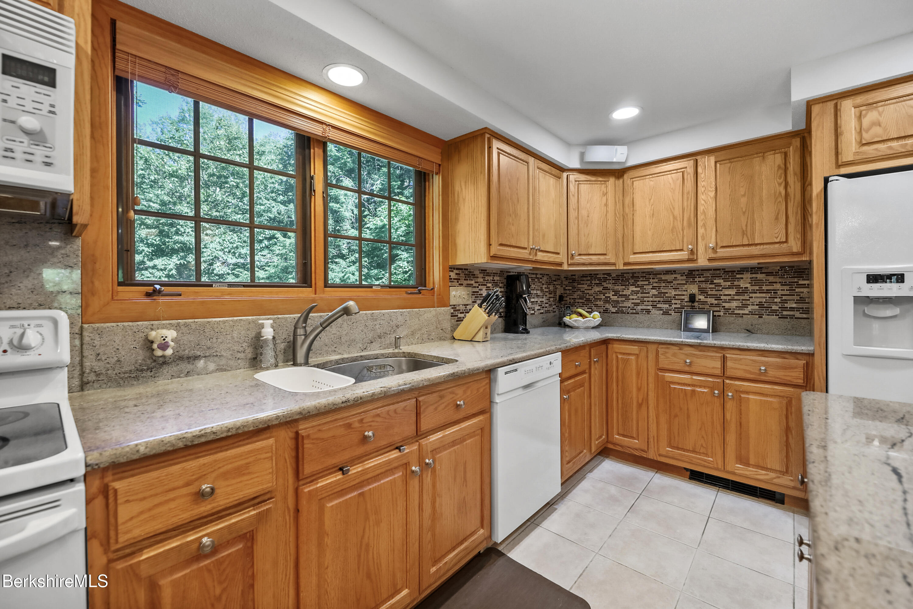 236 Ridge Avenue Otis, MA 01029 - Photo 42 of 68 38-Kitchen