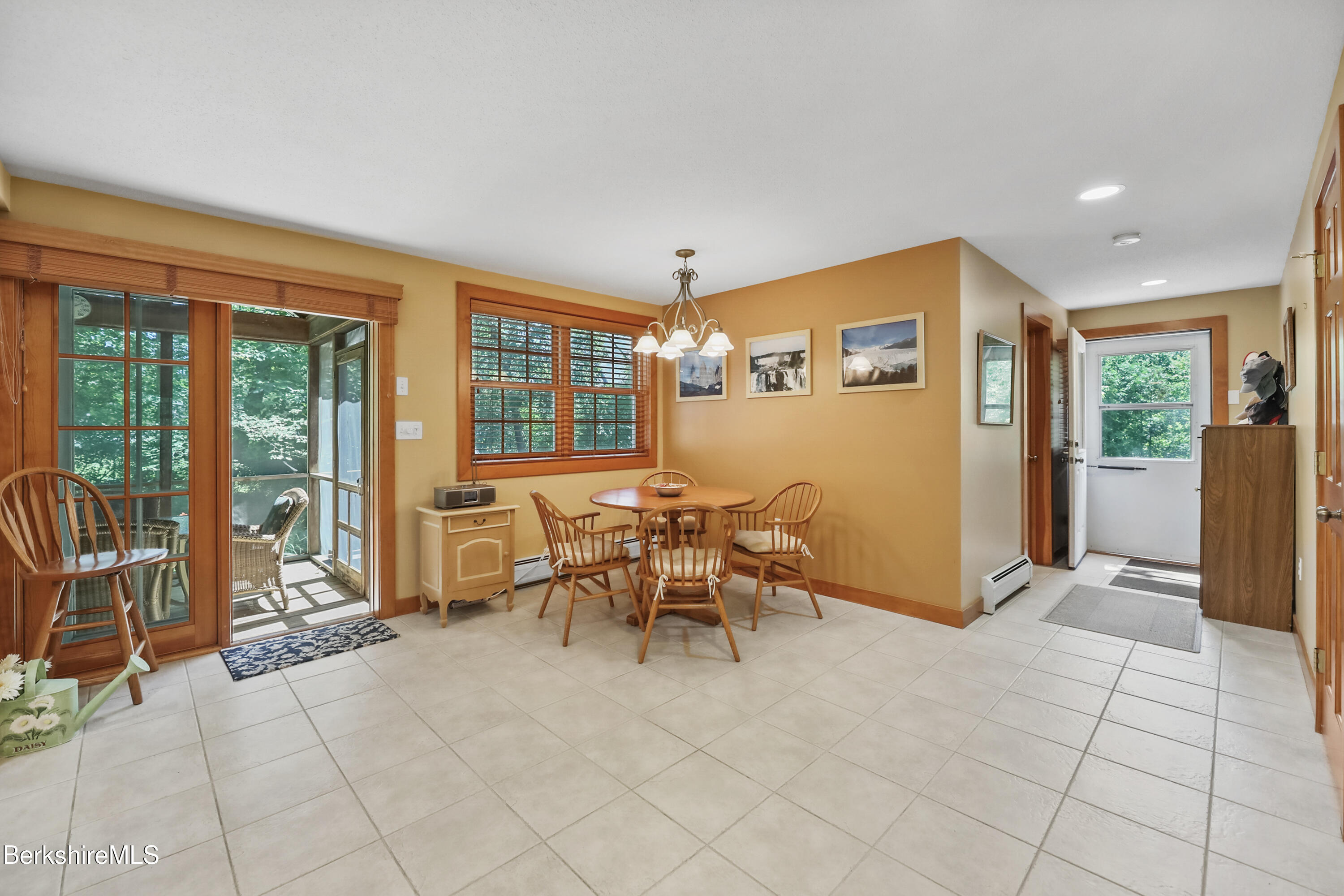 236 Ridge Avenue Otis, MA 01029 - Photo 45 of 68 41-Breakfast Area
