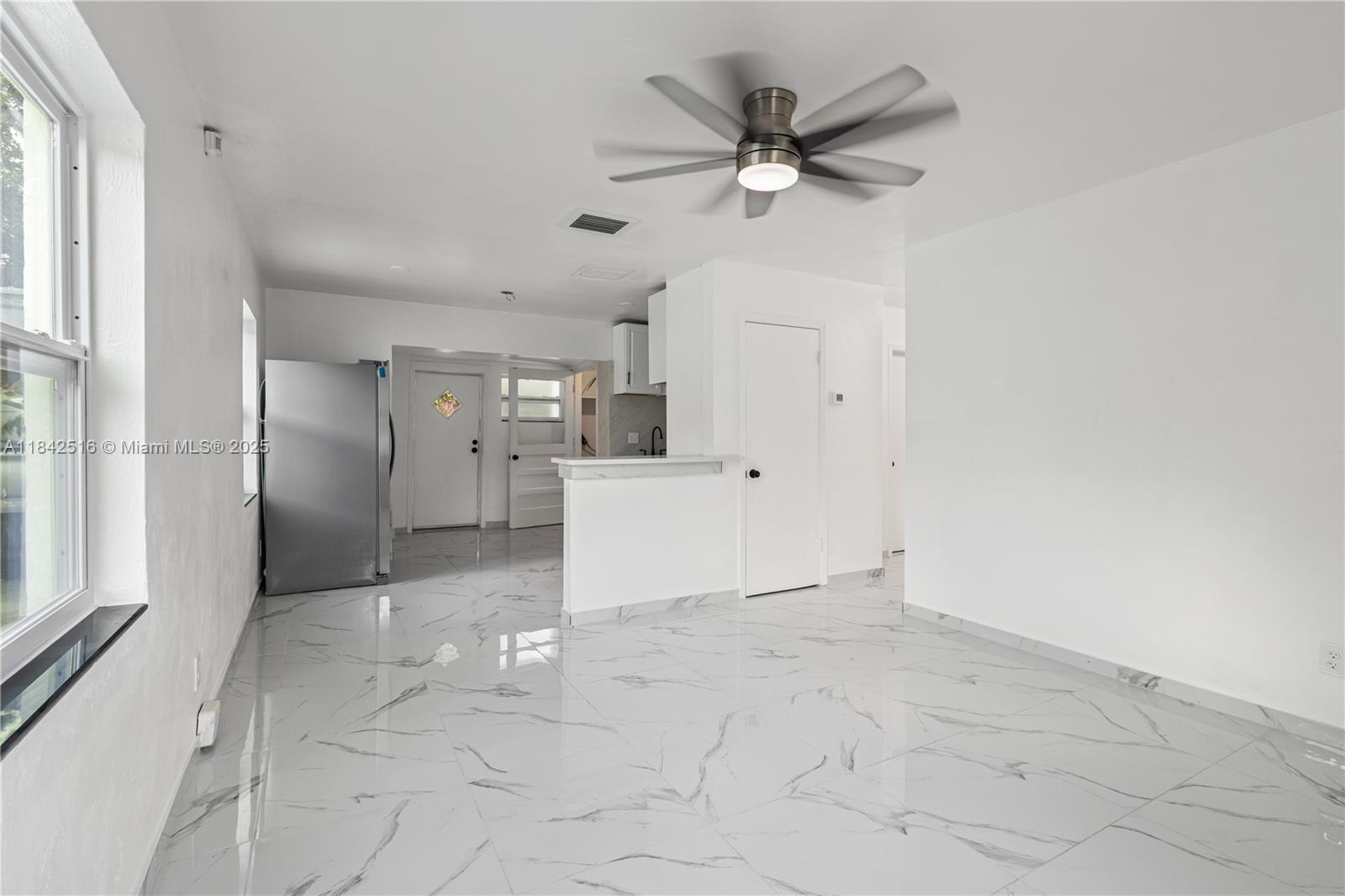 306 Modest Street Lakeland, FL 33805 - Photo 2 of 16