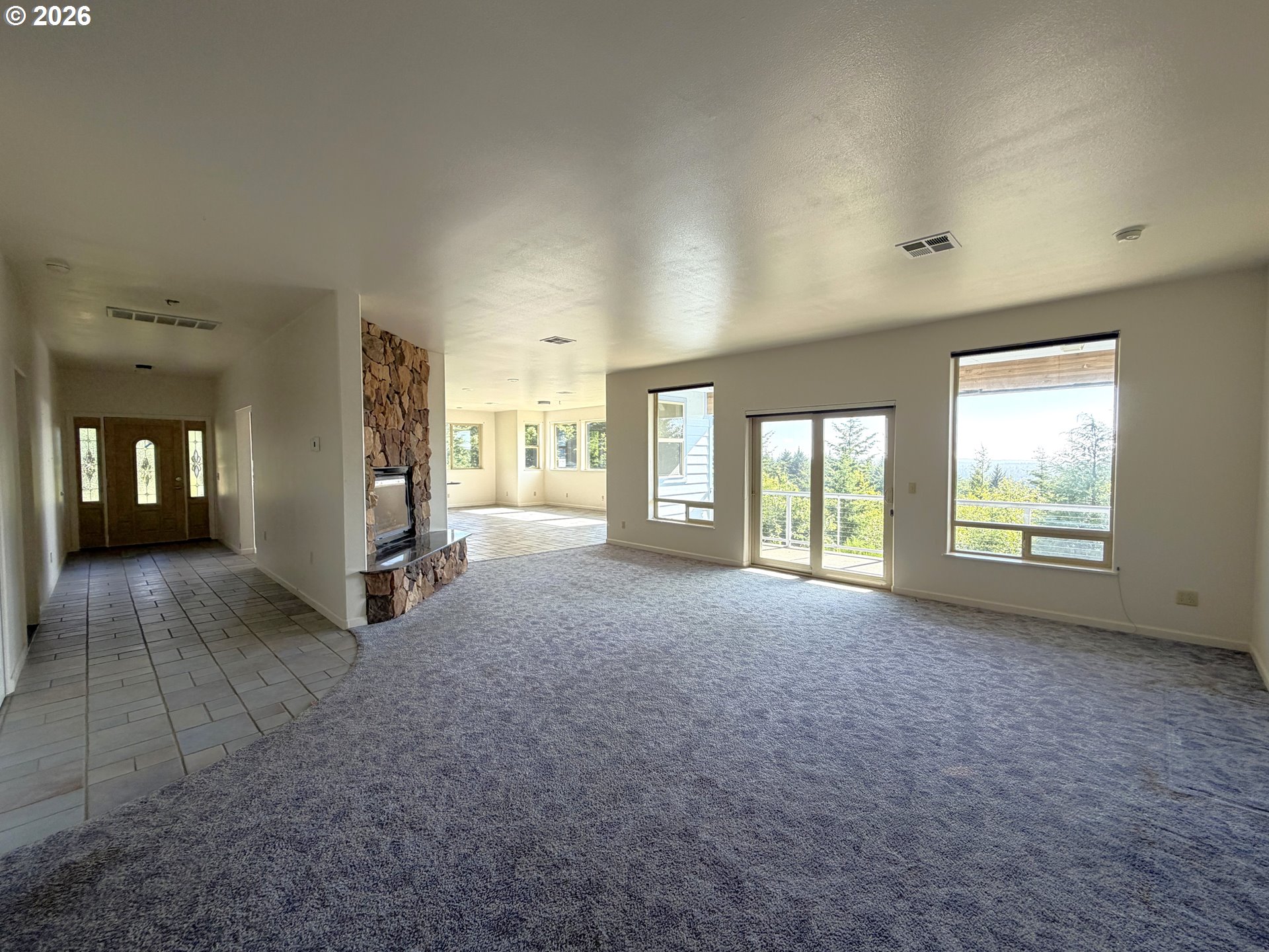 47500 Pacific View Road Langlois, OR 97450 - Photo 5 of 43 Living Room/Entrance