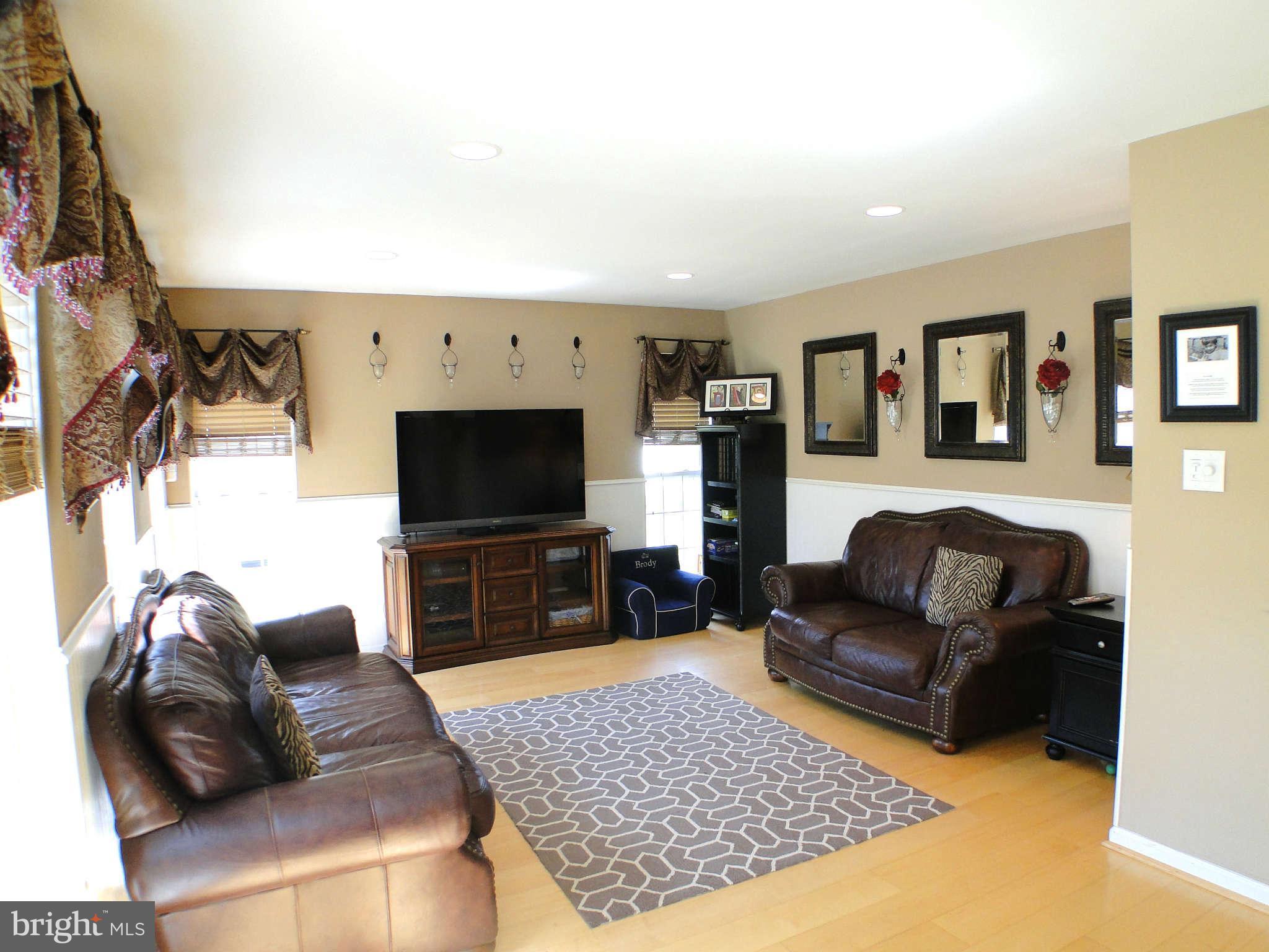 11331 Holter Road White Marsh, MD 21162 - Photo 13 of 30 Family Room