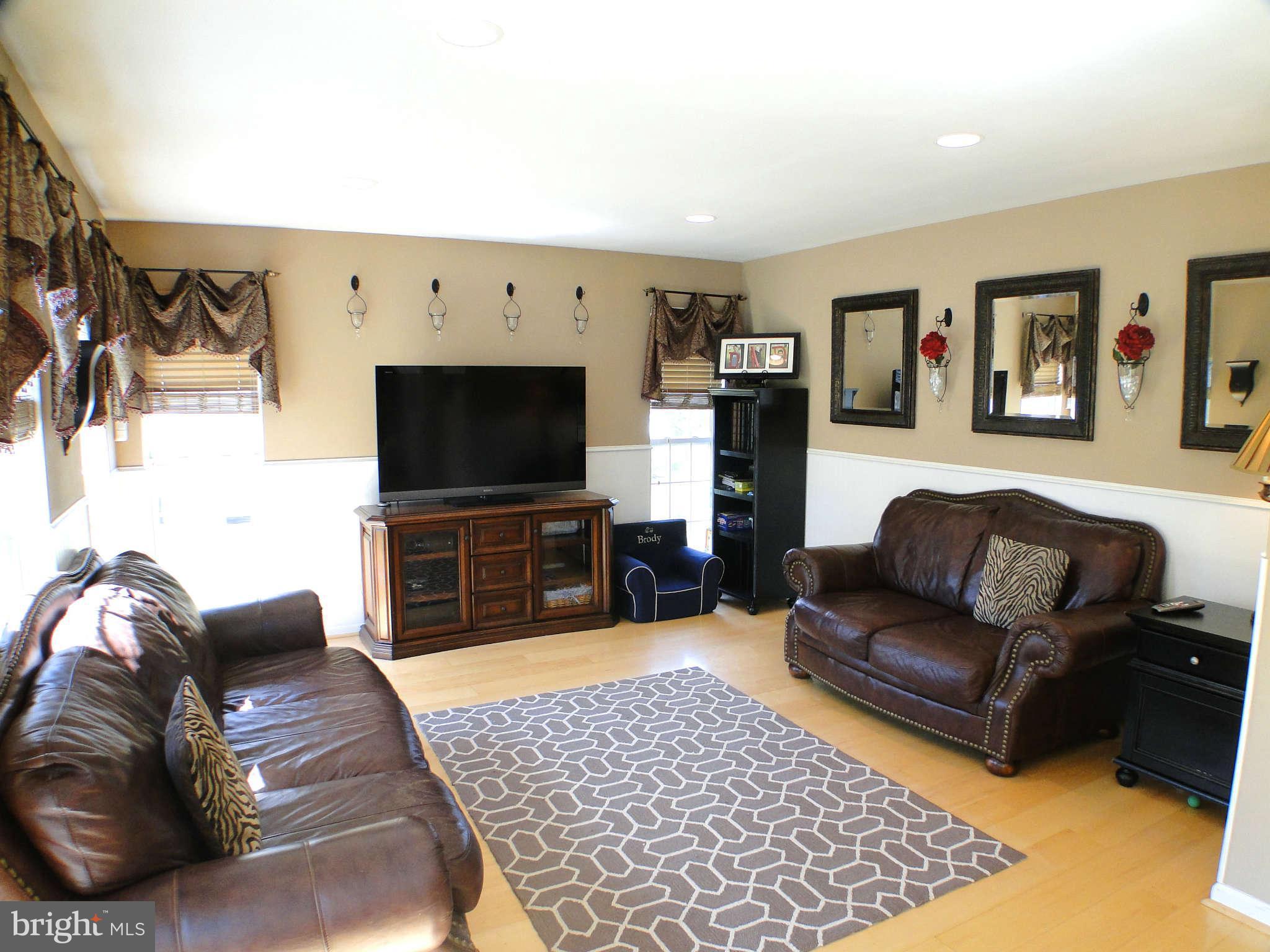11331 Holter Road White Marsh, MD 21162 - Photo 8 of 30 Family Room