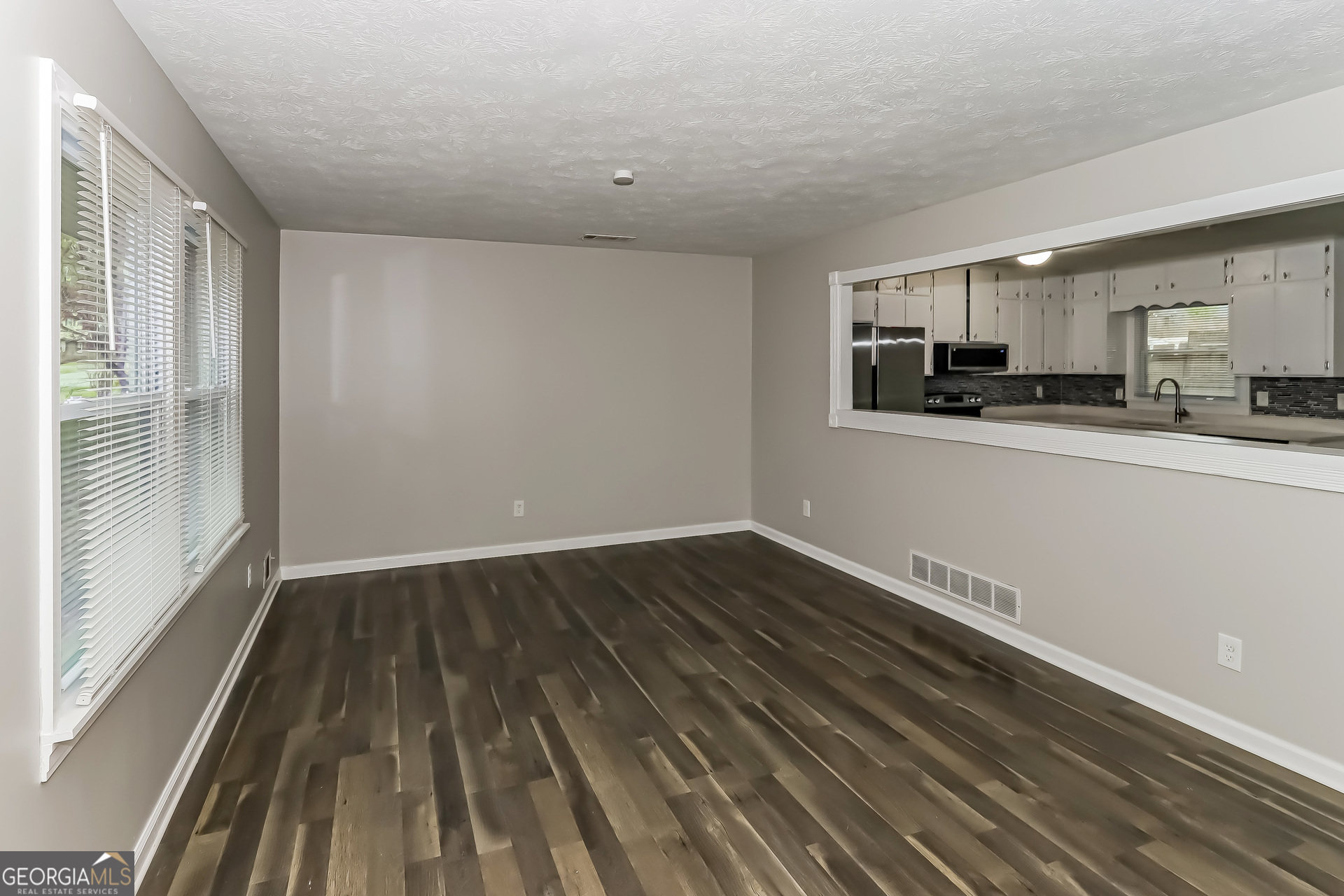 6702 Londonderry Drive Morrow, GA 30260 - Photo 2 of 18