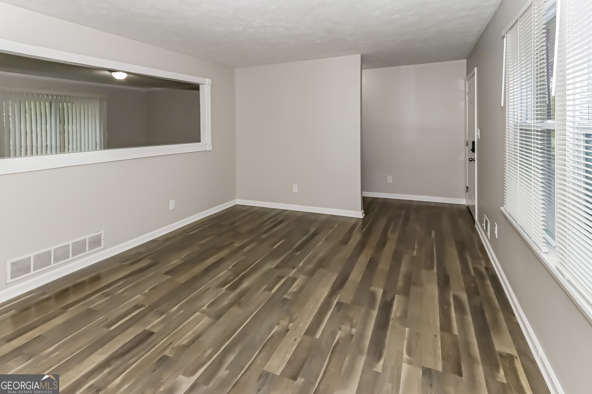 6702 Londonderry Drive Morrow, GA 30260 - Photo 3 of 18