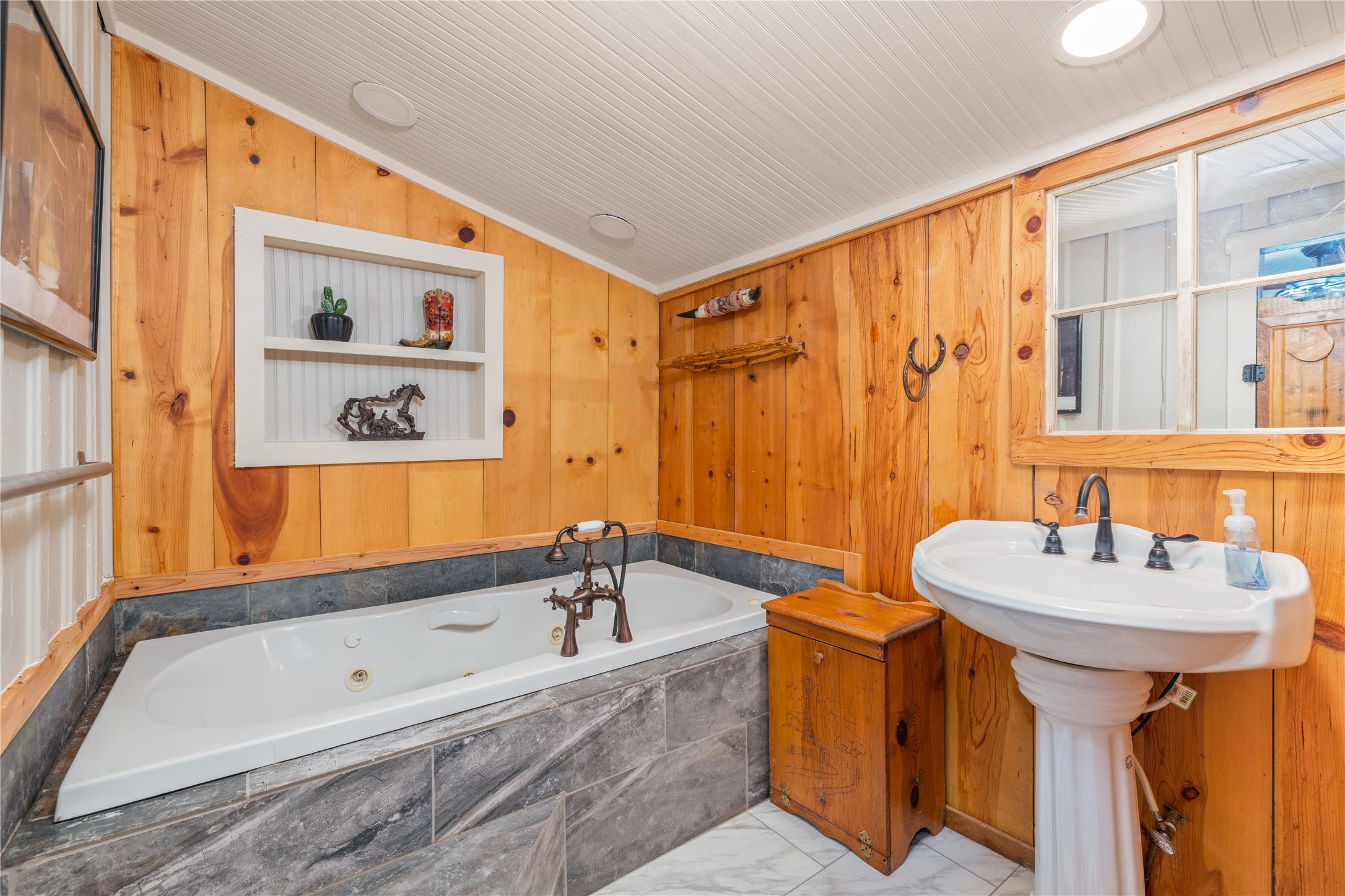 704 14th Street Bandera, TX 78003 - Photo 2 of 12