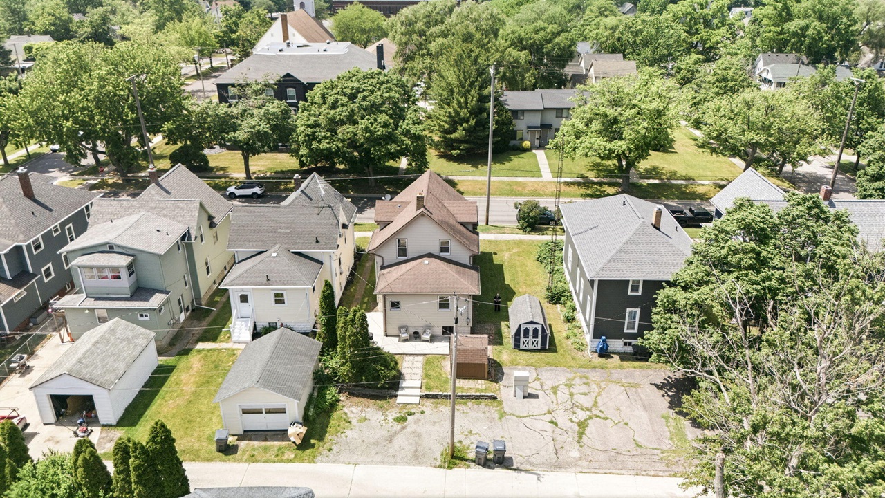 609 Wayne Street St. Joseph, MI 49085 - Photo 37 of 55
