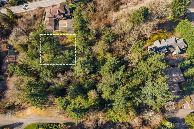 $700,000 | 11-xx East Lake Sammamish Parkway Northeast, Sammamish, WA 98074