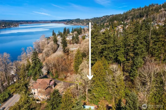 $700,000 | 11-xx East Lake Sammamish Parkway Northeast, Sammamish, WA 98074