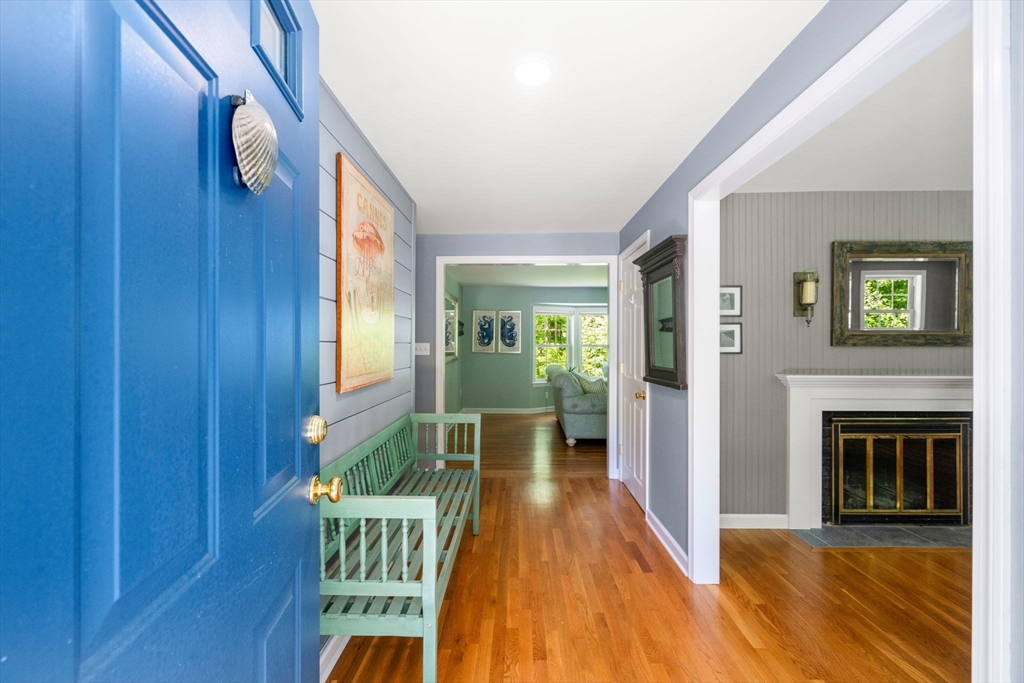 26 Peckham Hill Road Sherborn, MA 01770 - Photo 5 of 33