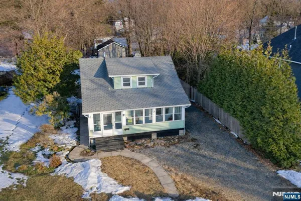 $599,900 | 754 Wyckoff Avenue, Wyckoff, NJ 07481