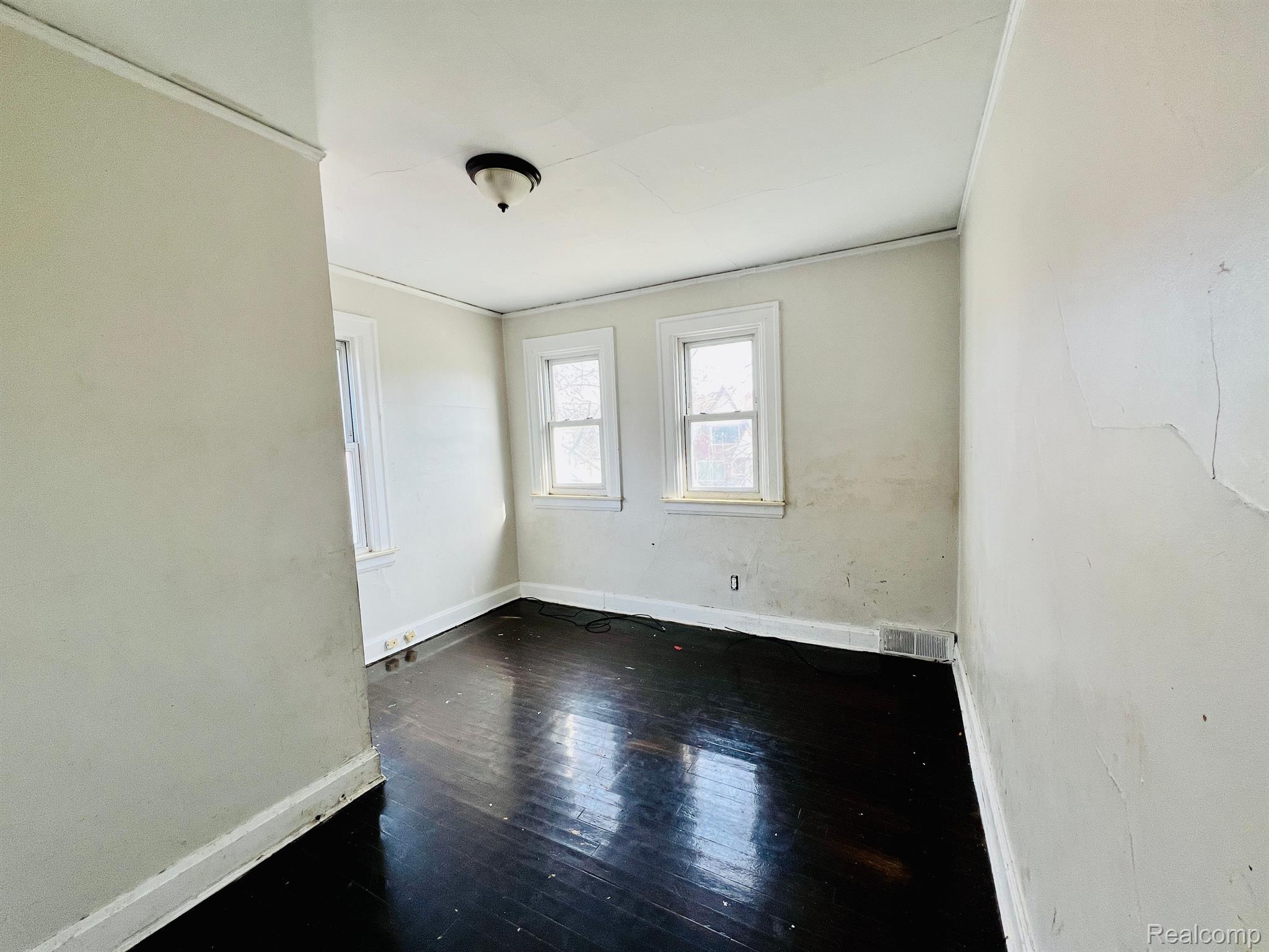 8937 Manor Detroit, MI 48204 - Photo 5 of 8 Gallery Image 5