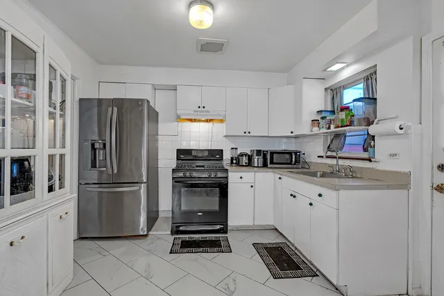 $674,900 | 5032 Crain Street, Skokie, IL 60077