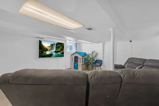 $674,900 | 5032 Crain Street, Skokie, IL 60077