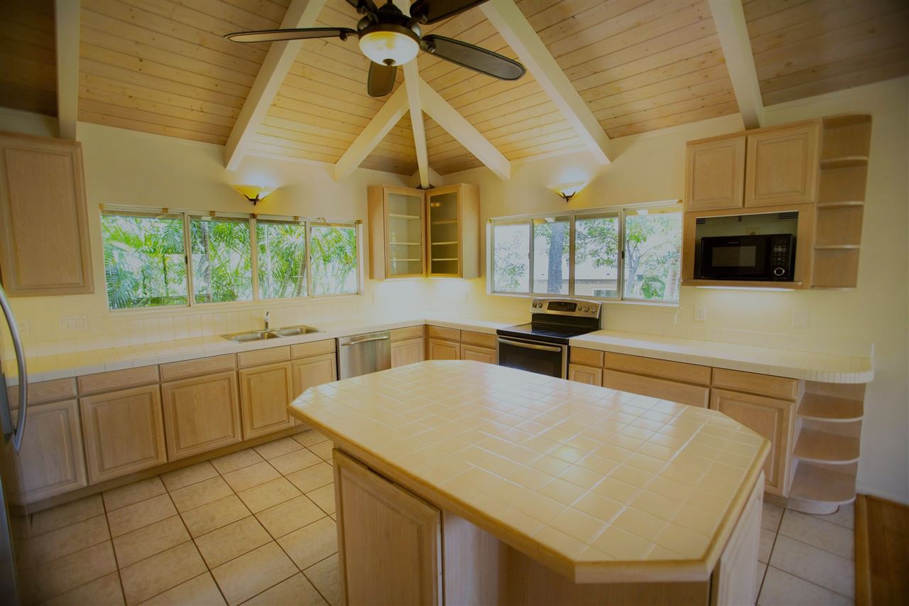 4536 Lower Honoapiilani Road Lahaina, HI 96761 - Photo 9 of 29 Gallery Image 9