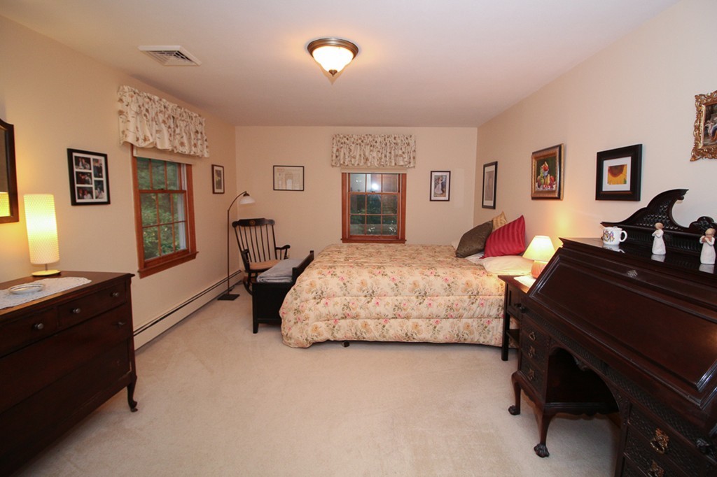 23 Robert Road Tyngsborough, MA 01879 - Photo 18 of 24 Gallery Image 18