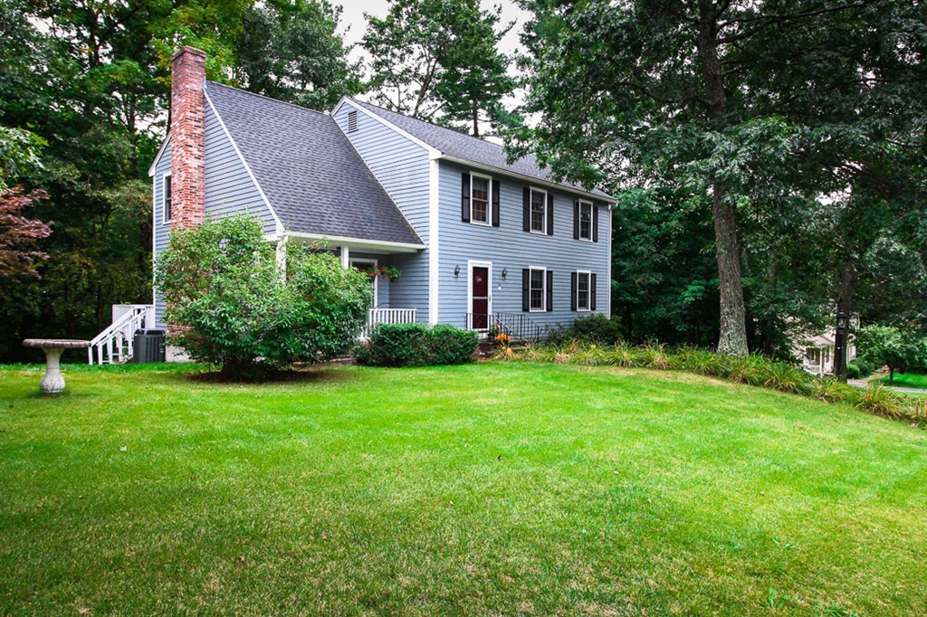 23 Robert Road Tyngsborough, MA 01879 - Photo 4 of 24 Gallery Image 4