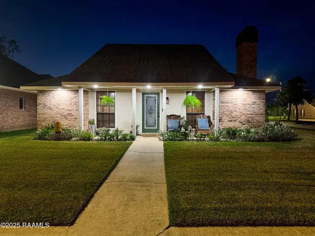 $224,900 | 200 Babbling Brook Drive, Lafayette, LA 70506