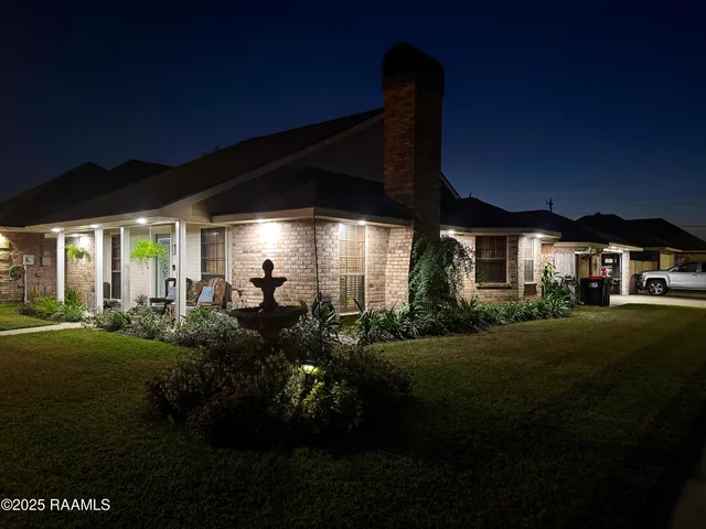 $224,900 | 200 Babbling Brook Drive, Lafayette, LA 70506