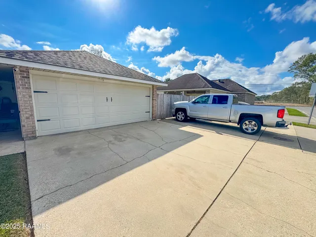 $224,900 | 200 Babbling Brook Drive, Lafayette, LA 70506