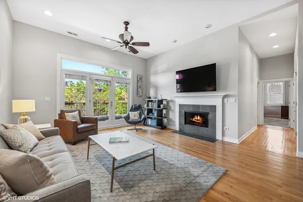 $495,000 | 4700 North Western Avenue, Unit 2D, Chicago, IL 60625