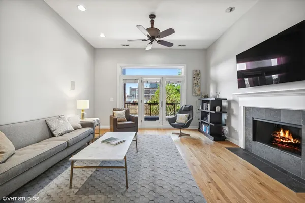 $495,000 | 4700 North Western Avenue, Unit 2D, Chicago, IL 60625