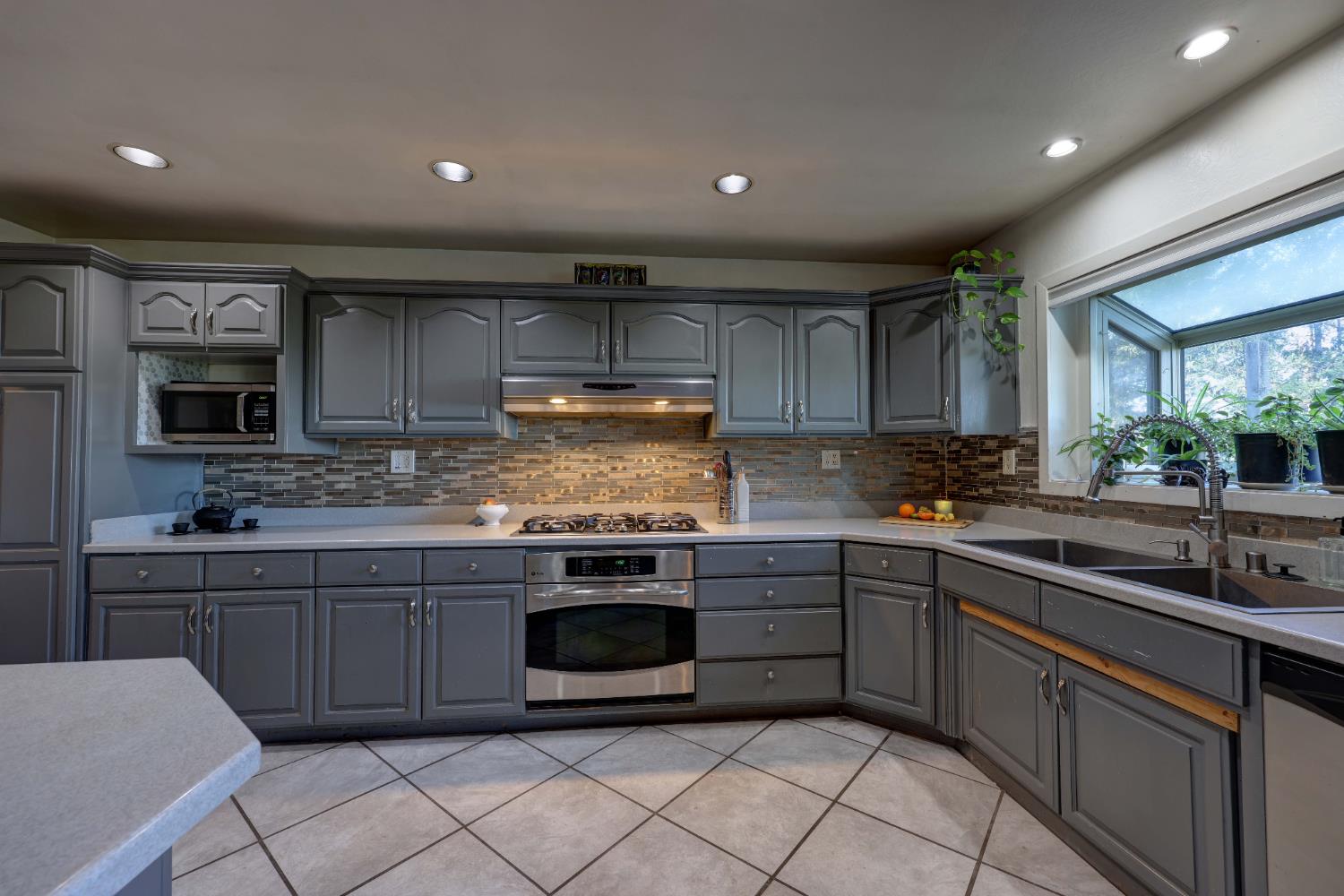 280 Alpine Drive Colfax, CA 95713 - Photo 12 of 44