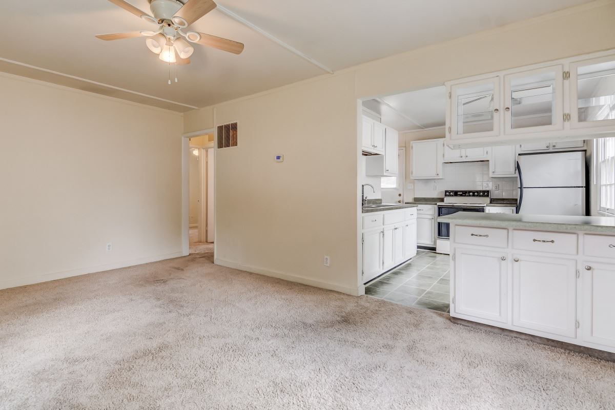 14 Reed Court Springfield, IL 62704 - Photo 4 of 29 Gallery Image 4
