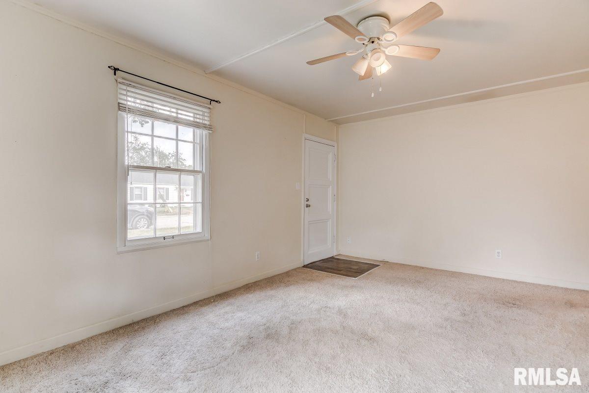 14 Reed Court Springfield, IL 62704 - Photo 5 of 29 Gallery Image 5
