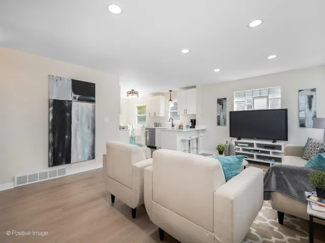 $349,900 | 329 High Ridge Road, Hillside, IL 60162