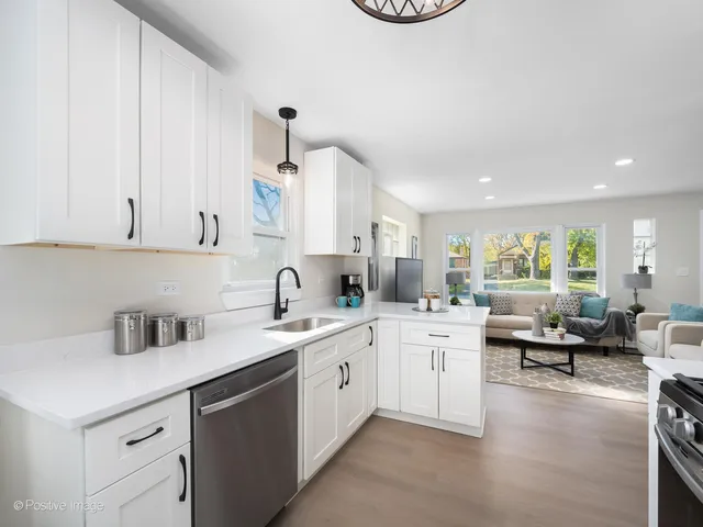 $349,900 | 329 High Ridge Road, Hillside, IL 60162