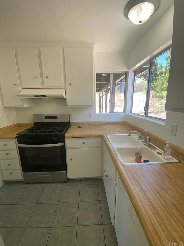 4734 Rim Rock Road Oceanside, CA 92056 - Photo 8 of 23