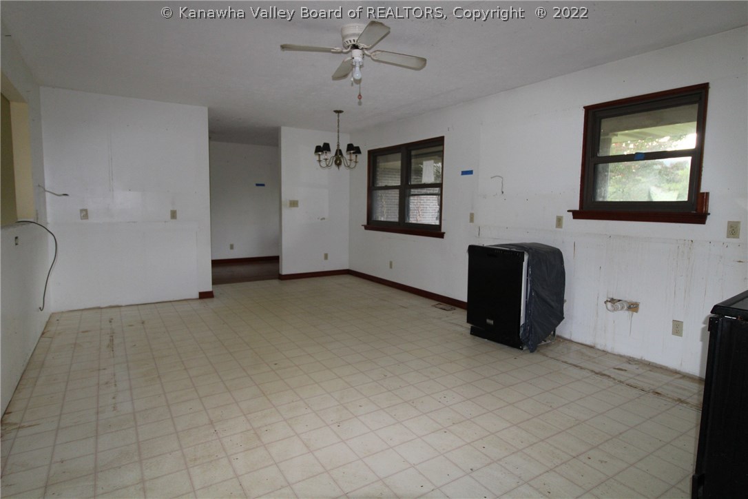 2054 Winfield Road Winfield, WV 25213 - Photo 2 of 17 Gallery Image 2
