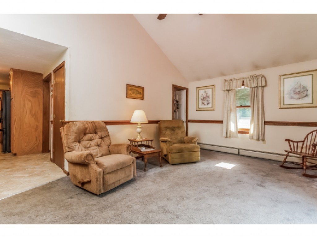 276 Youngs Hill Road Loudon, NH 03307 - Photo 4 of 36 Gallery Image 4