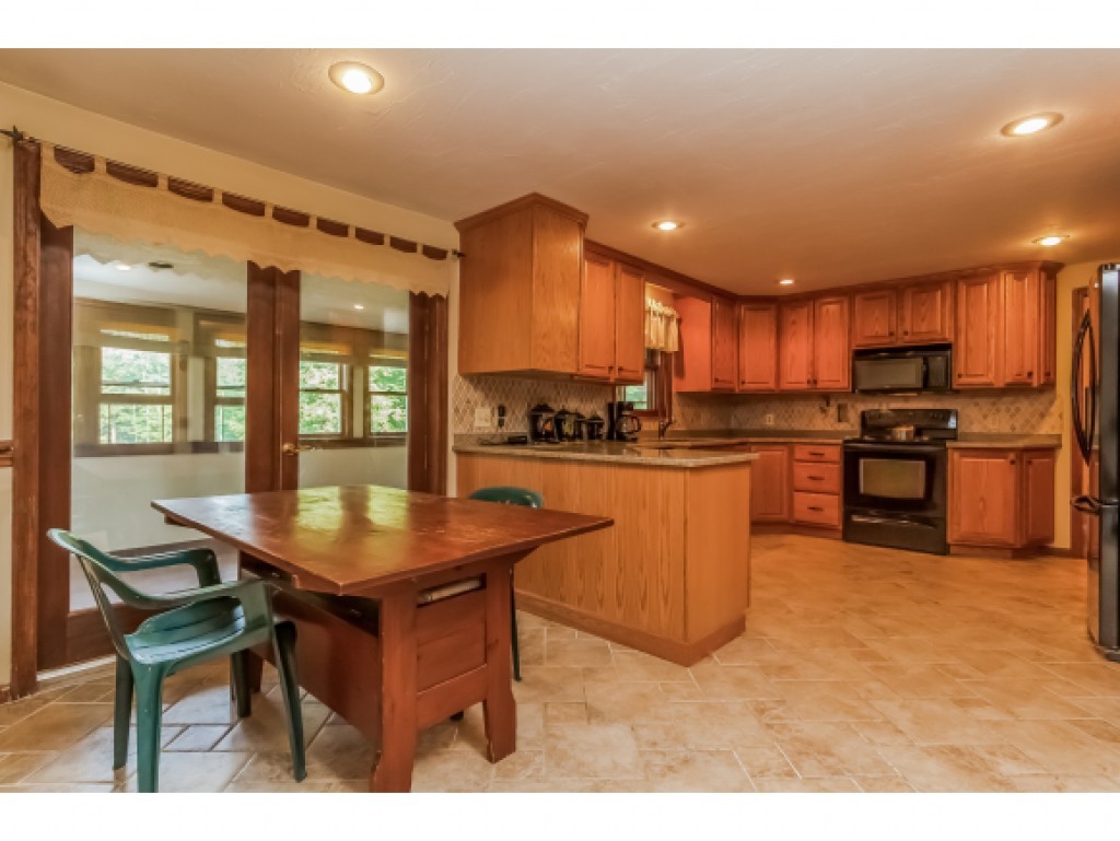 276 Youngs Hill Road Loudon, NH 03307 - Photo 9 of 36 Gallery Image 9