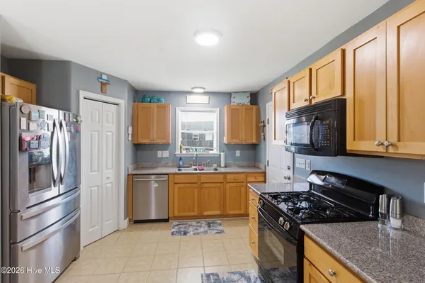 $269,900 | 404 Elsmore Drive, New Bern, NC 28562